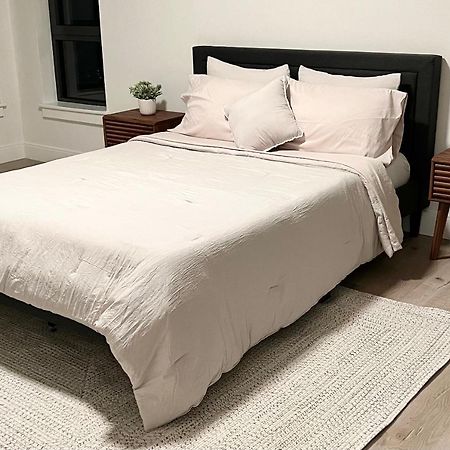 Modern 2 Bed Furnished Apartment In קווינסי מראה חיצוני תמונה