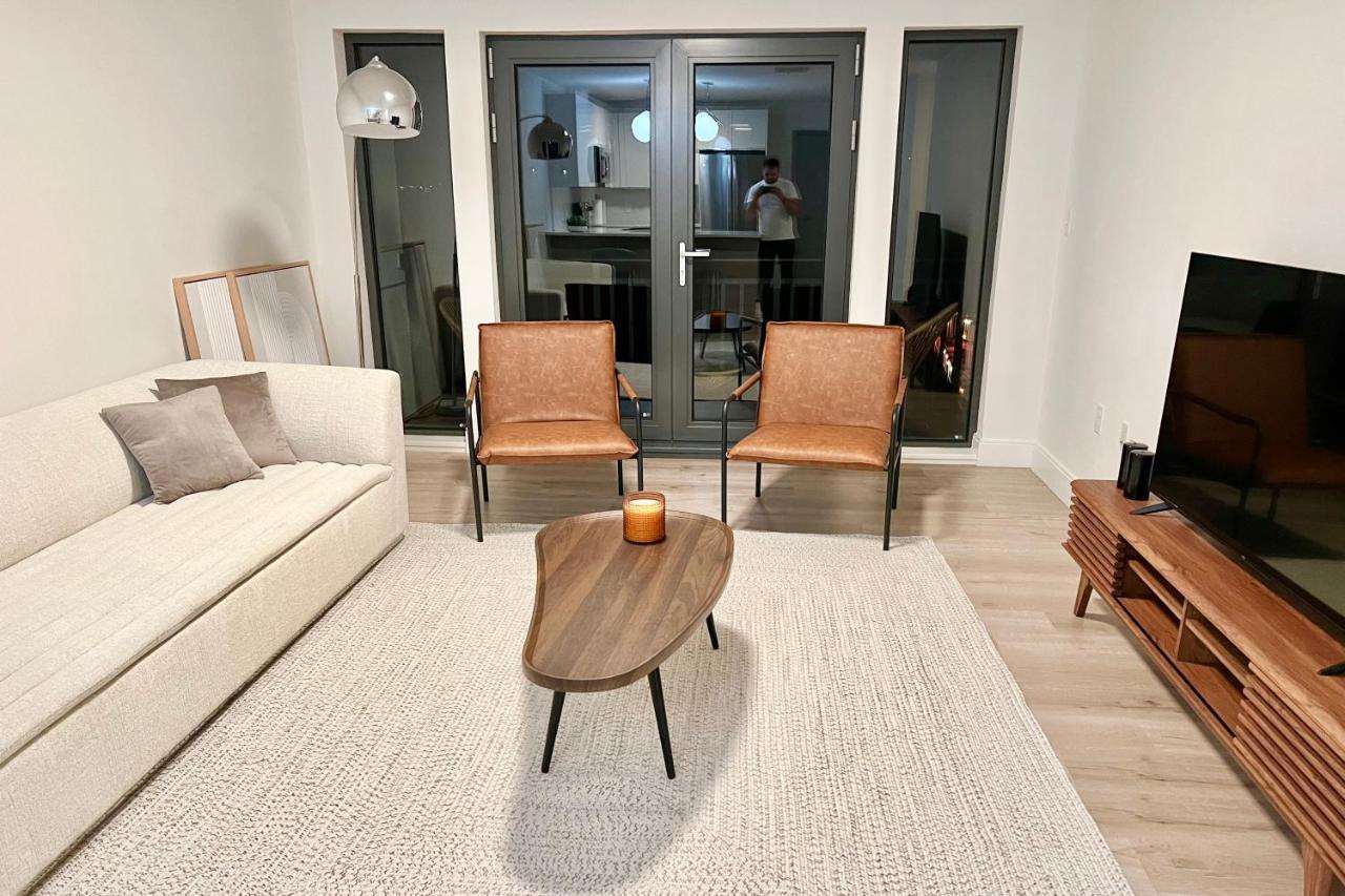 Modern 2 Bed Furnished Apartment In קווינסי מראה חיצוני תמונה