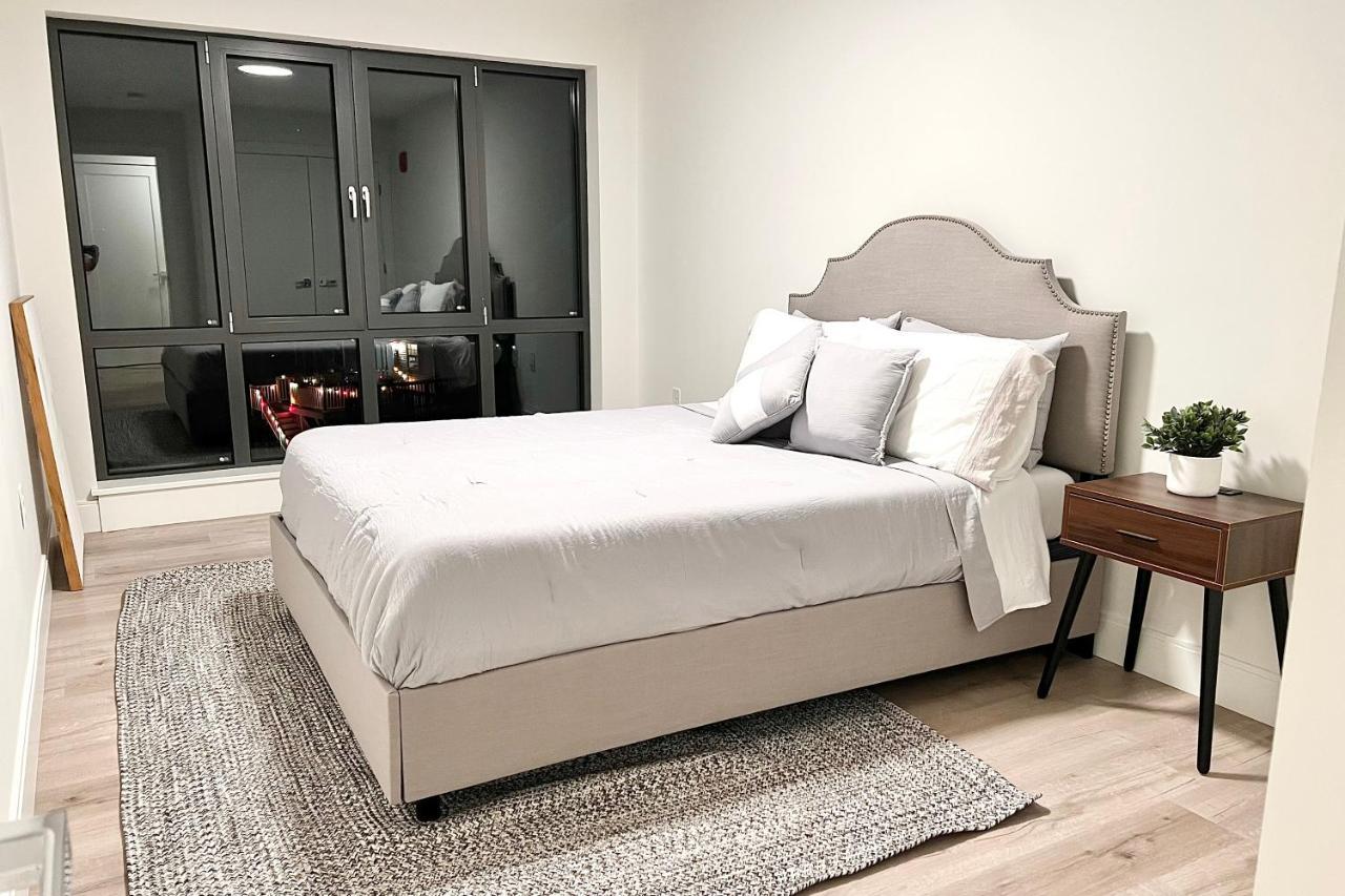 Modern 2 Bed Furnished Apartment In קווינסי מראה חיצוני תמונה