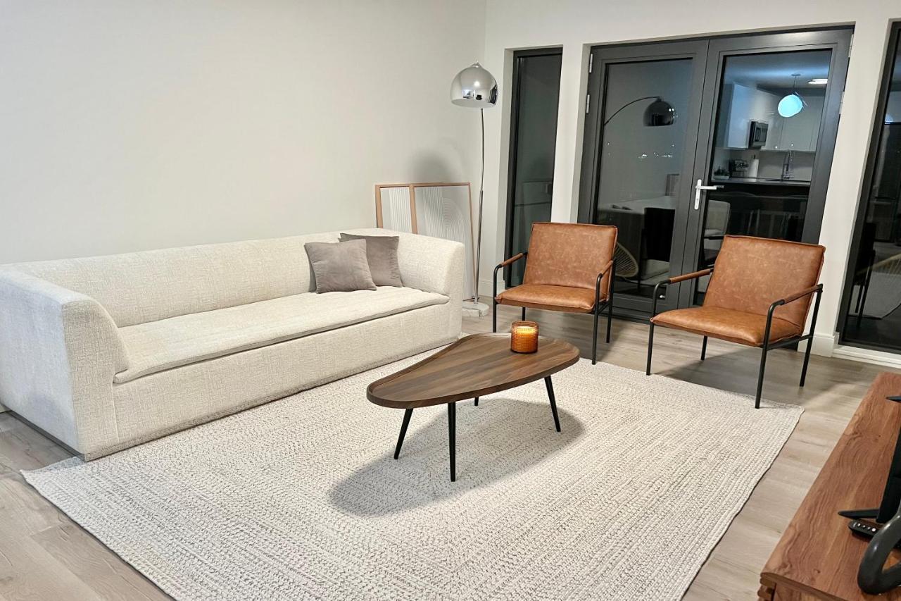 Modern 2 Bed Furnished Apartment In קווינסי מראה חיצוני תמונה
