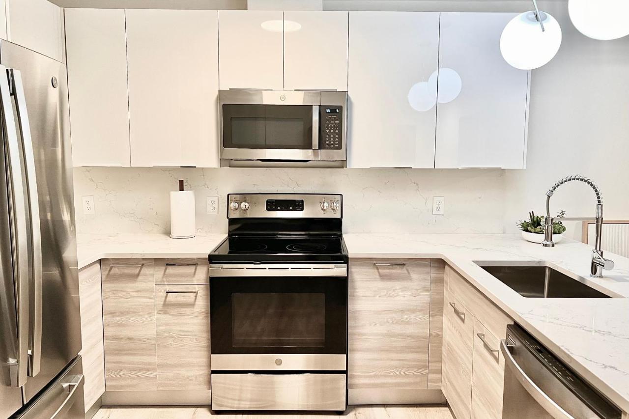 Modern 2 Bed Furnished Apartment In קווינסי מראה חיצוני תמונה
